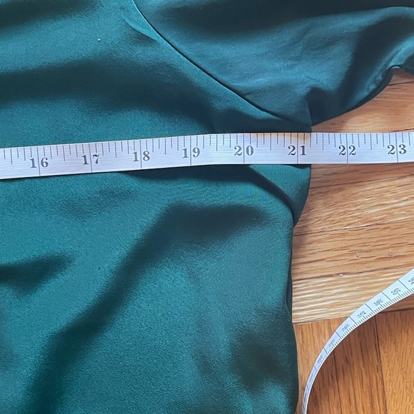 Indian Elegant Green Embroidered Women's Top With Jewels Size/ Large/XL - Picture 5 of 8